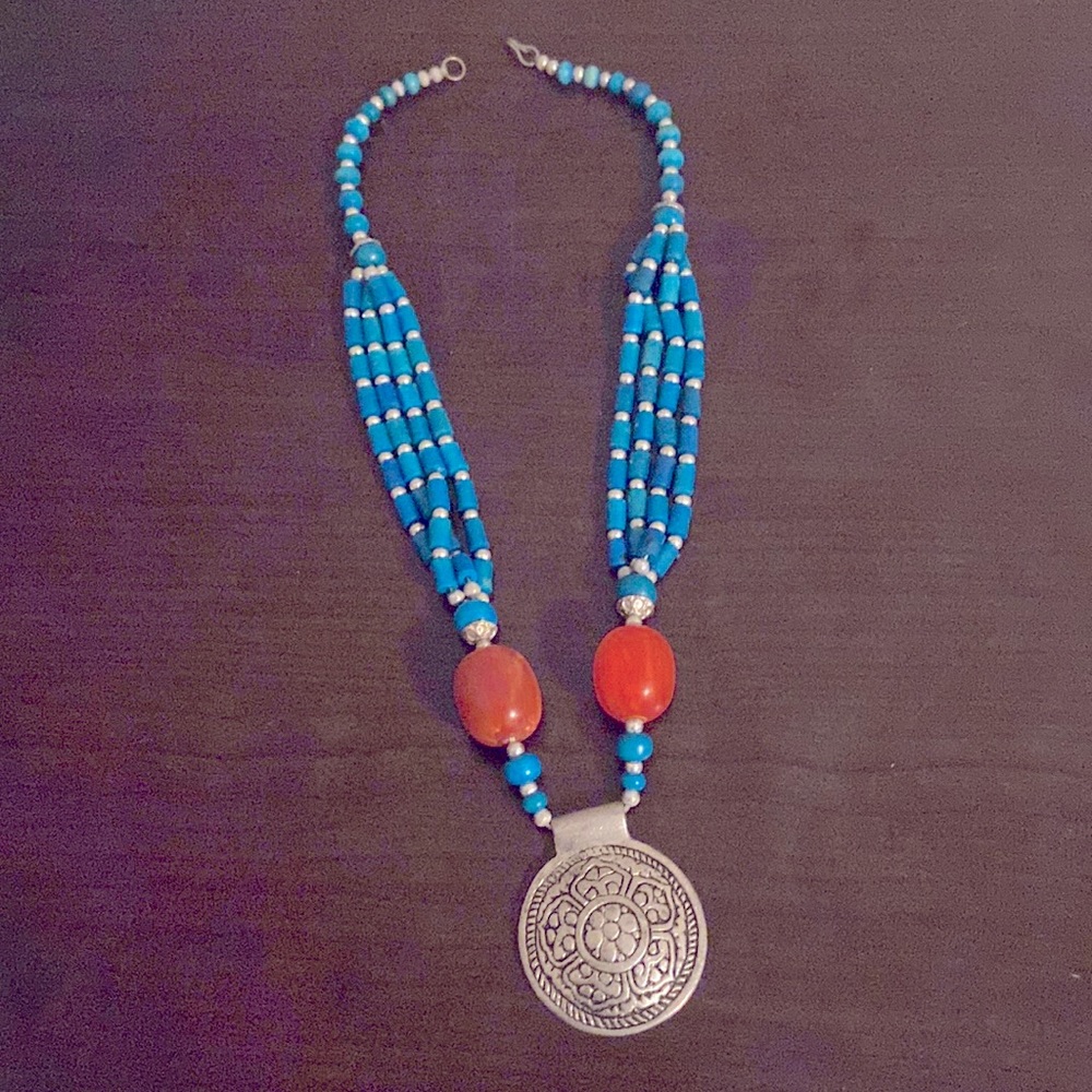 Reduced!!!! Bohemian Silver / Turquoise Necklace. 14”. Good condition.